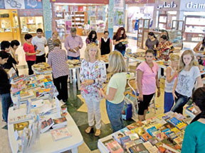 Dar-al-Atta-a-mobile-library-to-start-touring-in-November_muscatdaily