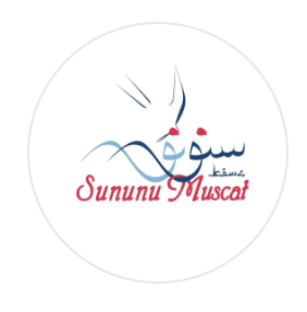 Circular white logo for Sununu Muscat with Arabic calligraphy and English script lettering in red and blue, an arts and crafts workshop organiser in Muscat